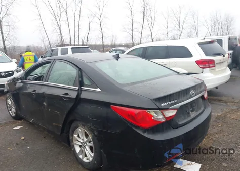 2013 Hyundai Sonata Gls z USA, uszkodzony, nr VIN 5NPEB4AC9DH629376